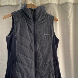 Columbia Women vest. Size small.  Worn once. Blue. Navy.